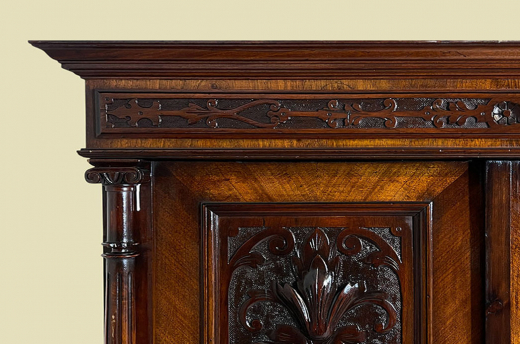 Edler 1880er Kleiderschrank ANTIK Gründerzeit Nußbaum Säulen Schrank von 1880