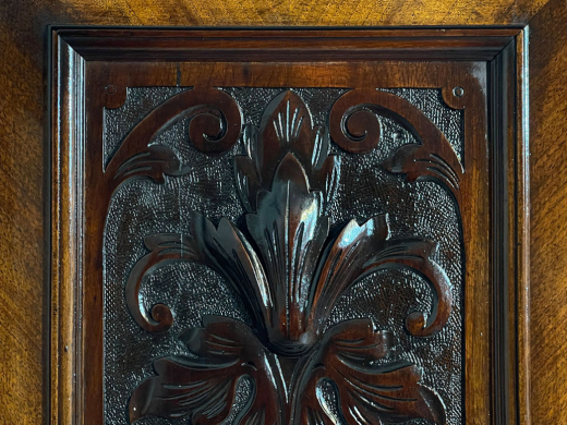 Edler 1880er Kleiderschrank ANTIK Gründerzeit Nußbaum Säulen Schrank von 1880