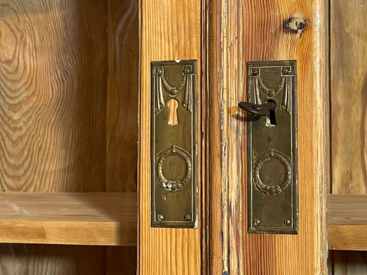 1920er Küchenbuffet ANTIK Jugendstil Weichholz Vitrine Kommode Schrank von 1920