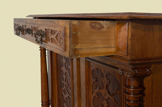 1880er Vertiko ANTIK Gründerzeit VINTAGE Nußbaum Säulen Kommode Schrank von 1880