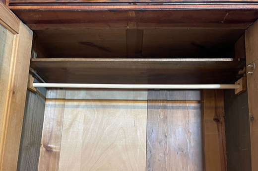 1880er Kleiderschrank ANTIK Gründerzeit VINTAGE Nußbaum Säulen Schrank von 1880