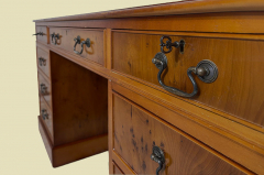 Bürotisch Schreibtisch ANTIK Leder Eibe Sekretär English Chesterfield Empire