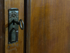 -RESERVIERT- 1920er Kleiderschrank ANTIK Jugendstil Nußbaum Schrank von 1920