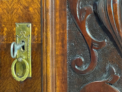 Edler 1880er Kleiderschrank ANTIK Gründerzeit Nußbaum Säulen Schrank von 1880