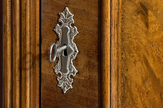 1880er Vertiko ANTIK Gründerzeit VINTAGE Nußbaum Kommode Schrank von 1880