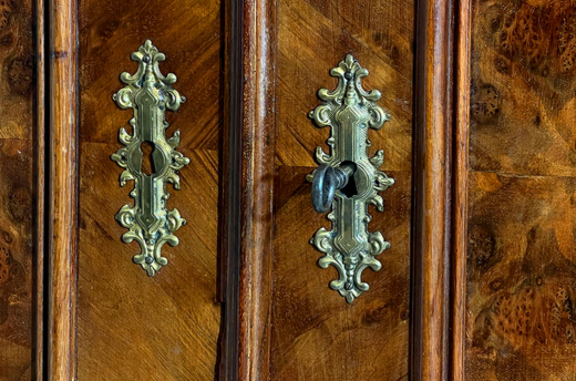 1880er Kleiderschrank ANTIK Gründerzeit Nußbaum VINTAGE Schrank von 1880