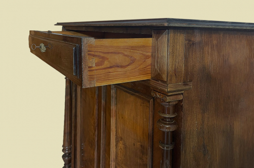 1880er Vertiko ANTIK Gründerzeit VINTAGE Nußbaum Säulen Kommode Schrank von 1880