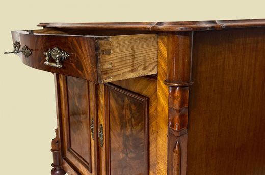 1840er Kommode ANTIK Louis Philippe VINTAGE Nußbaum Halbschrank von 1840