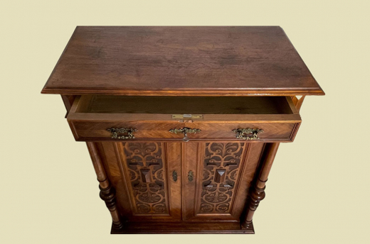 1880er Vertiko ANTIK Gründerzeit VINTAGE Nußbaum Säulen Kommode Schrank von 1880