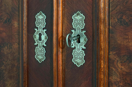 1880er Kleiderschrank ANTIK Gründerzeit Nußbaum VINTAGE Schrank von 1880