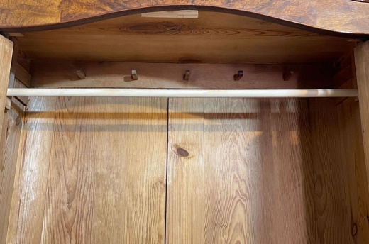 1840er ANTIK Schrank Louis Philippe VINTAGE Nußbaum Wäscheschrank von 1840