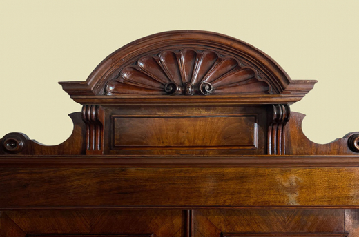 1880er Kleiderschrank ANTIK Gründerzeit VINTAGE Nußbaum Säulen Schrank von 1880