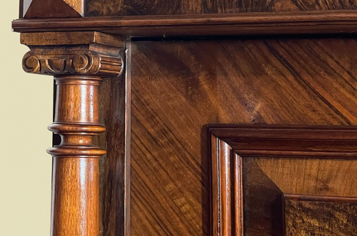 Kleiderschrank ANTIK Gründerzeit VINTAGE Nußbaum Säulen Schrank von 1880